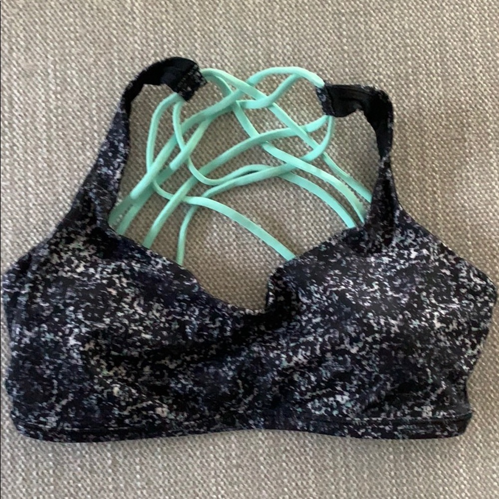 Lululemon sports bra free to be wild